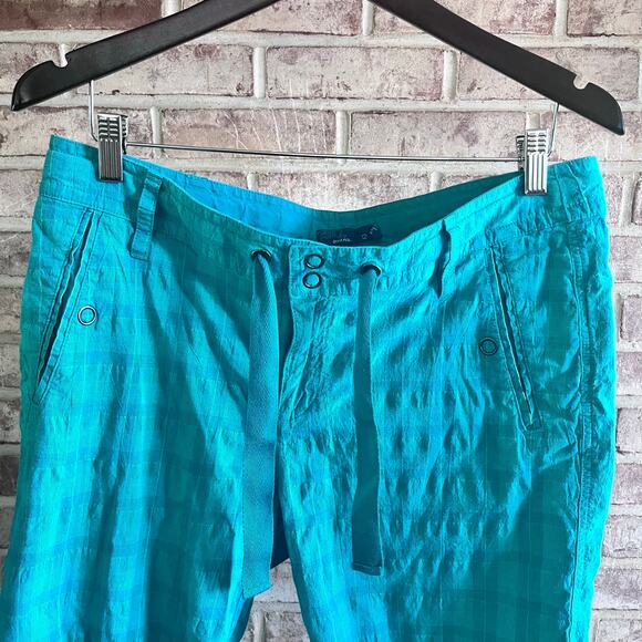 PRANA Mitzi Green Plaid Bermuda Shorts Size 12 (K439) - Picture 4 of 7